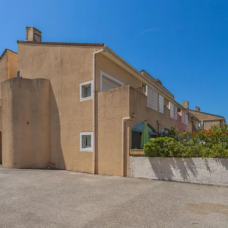 Apartamento Les Marines Du Levant-2 By Interhome Hyères